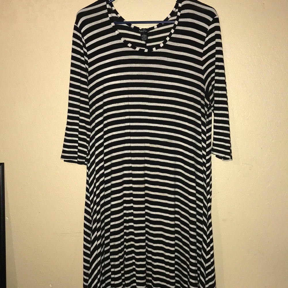 Striped Quarter Sleeve Dress